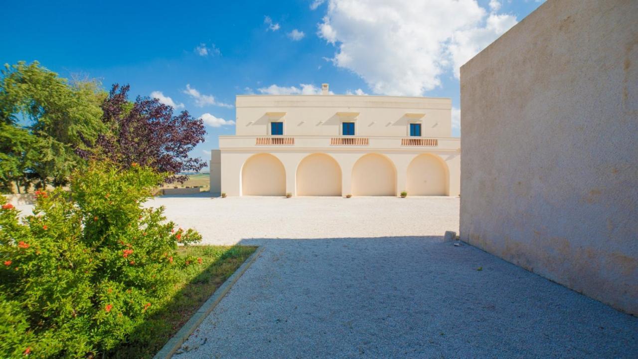 Hotel Masseria Fontana Di Vite 4*