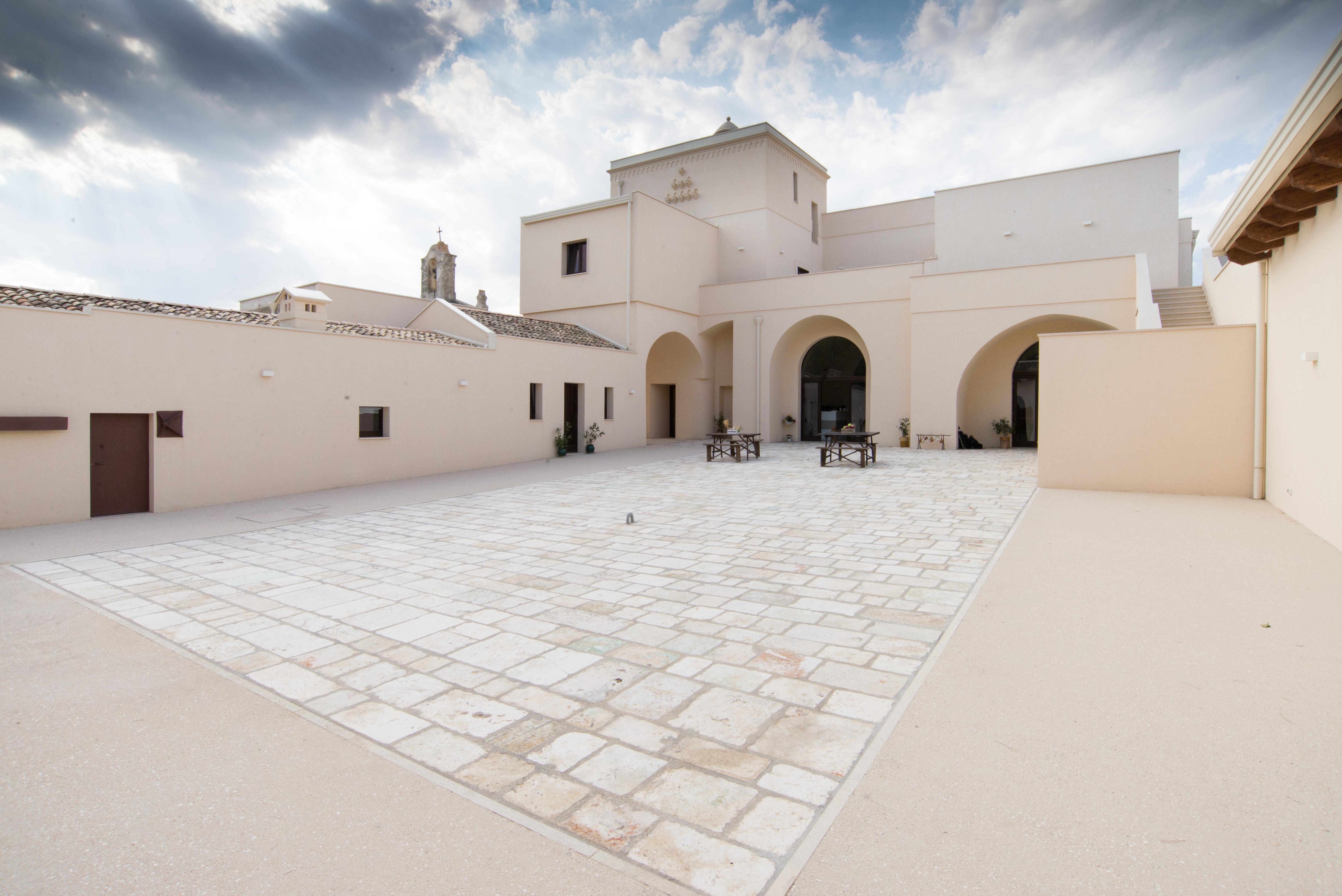 Masseria Fontana Di Vite 4*